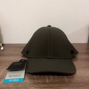 Melin A game hat olive  NWT